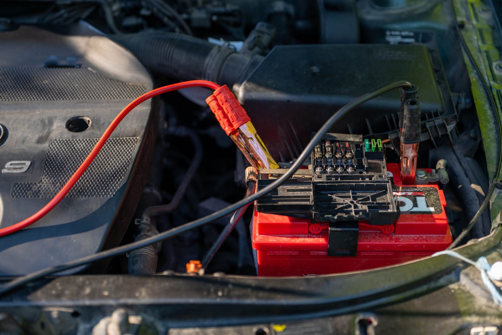 How to Check Car Battery Life Before Serious Problems Start