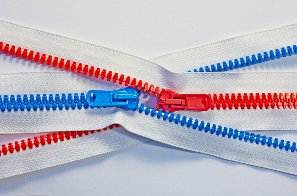 How to fix zipper on backpack when it is stuck or misaligned