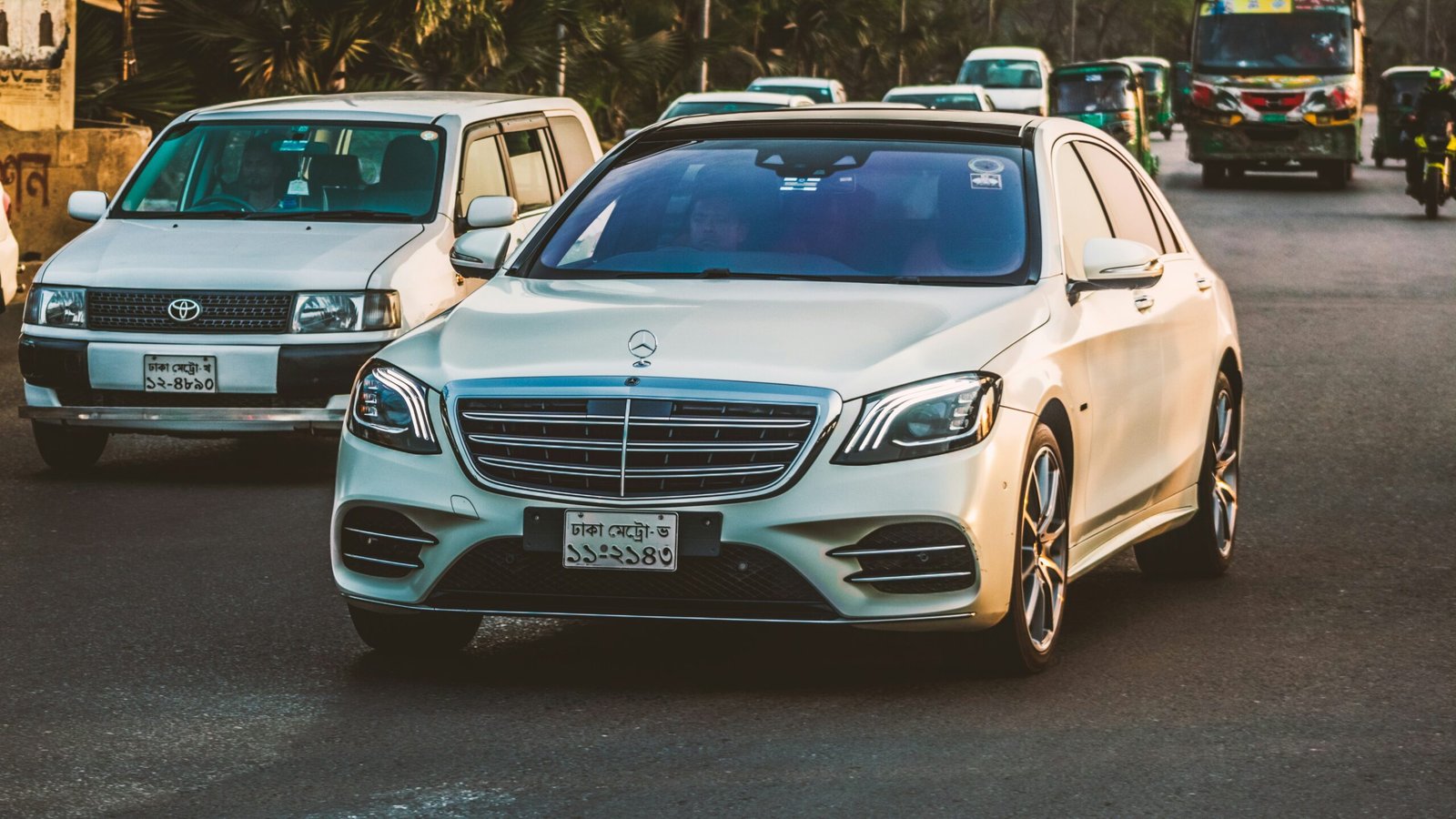 Why Do Luxury Cars Need Premium Gas? featuring octane ratings, premium fuel, engine protection, performance, and luxury car fuel requirements.