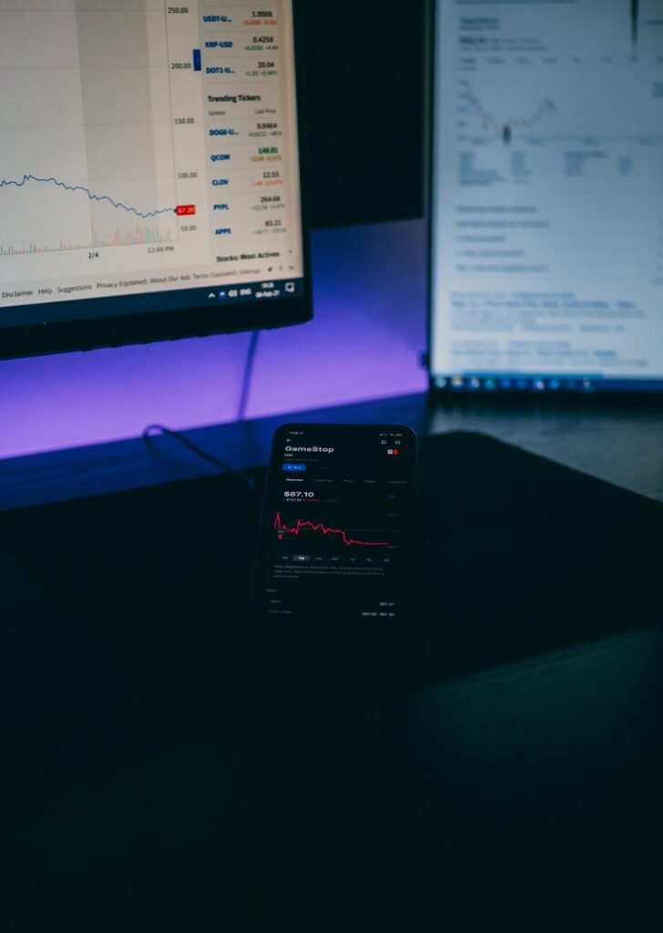 What Is Liquidity in Trading? guide to liquidity levels, spreads, order books, slippage, trading volume, price impact, and risk management.