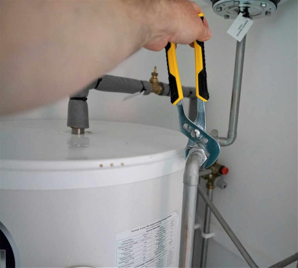 How Long Does a Water Heater Take to Heat Up? Critical Factors & Heating Times covering heating duration, heater type, tank capacity, recovery time, and temperature settings.