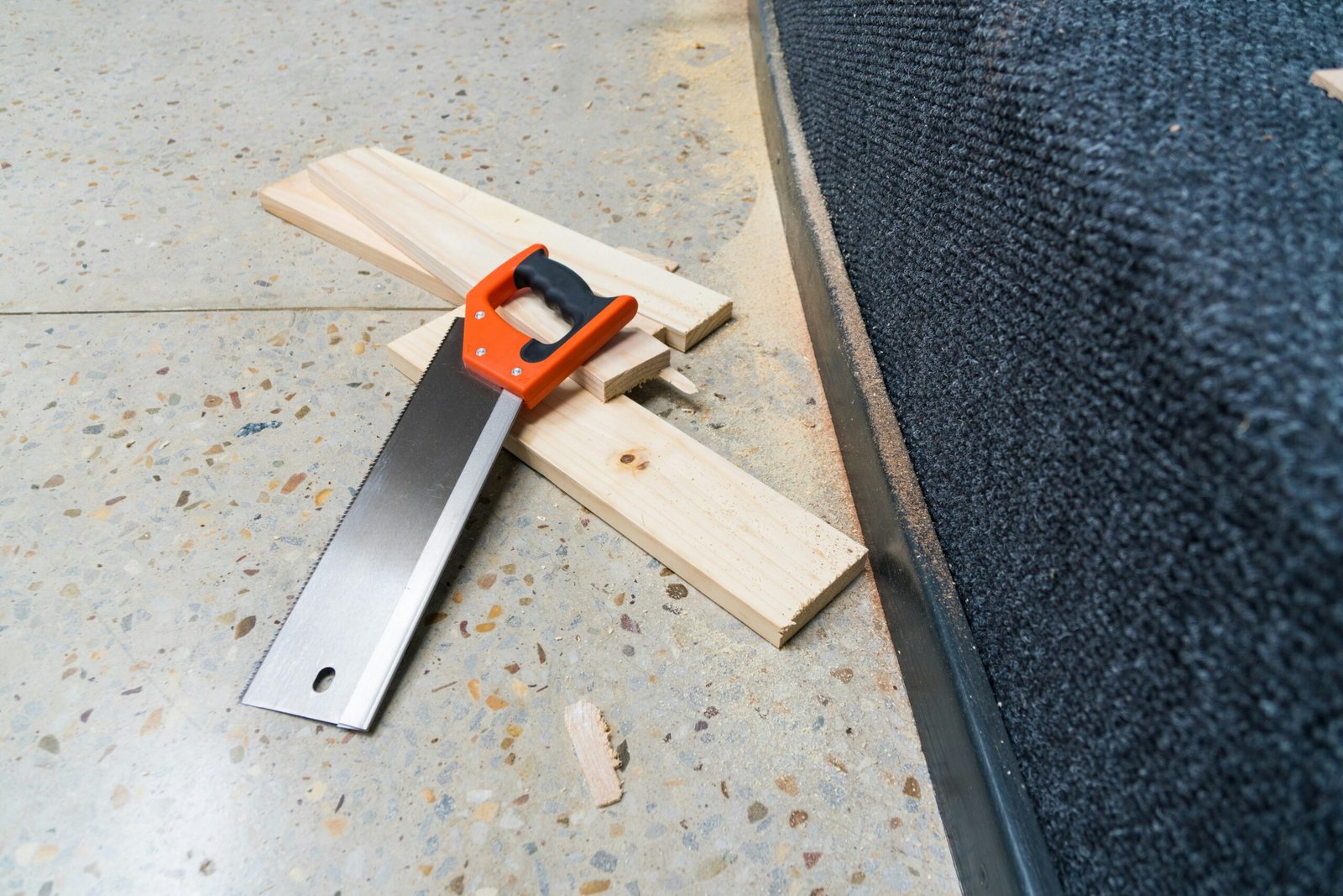 Best Miter Gauge for Table Saw: Precision Cutting Guide & Tips featuring accurate cuts, adjustable angles, gauge compatibility, and woodworking setup.