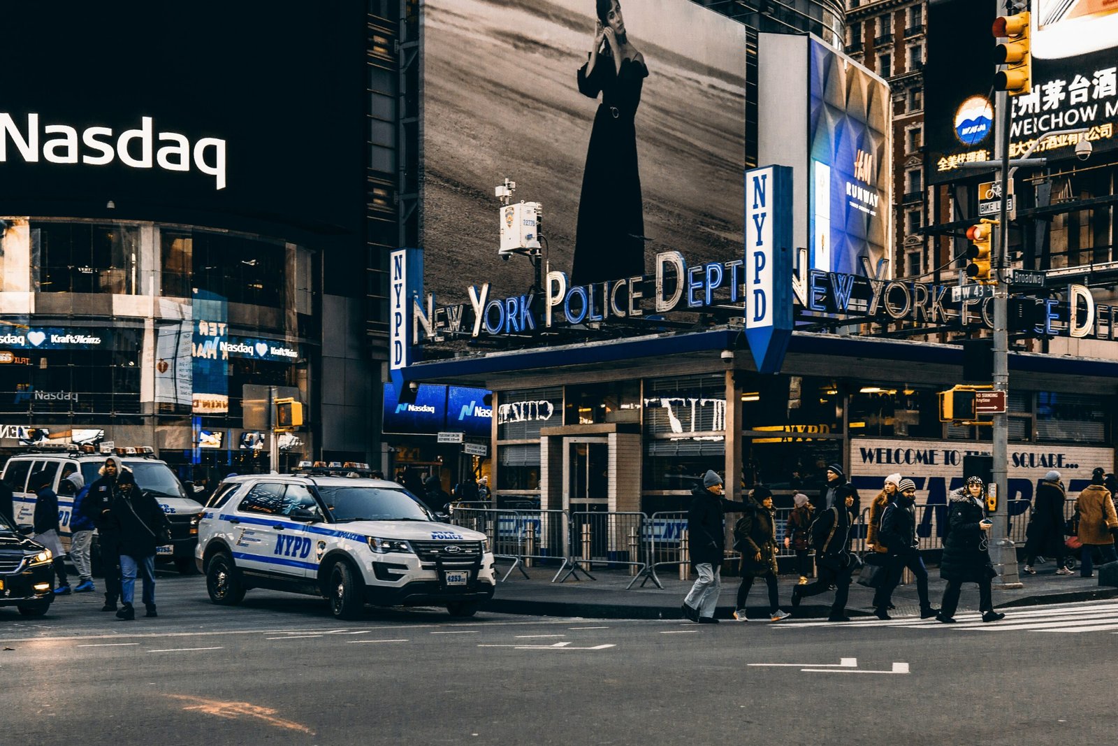 FintechZoom.io Nasdaq Complete Market Guide: Powerful Strategies, Key Trends & What to Know featuring Nasdaq trends, stock analysis, market insights, and investing strategies.