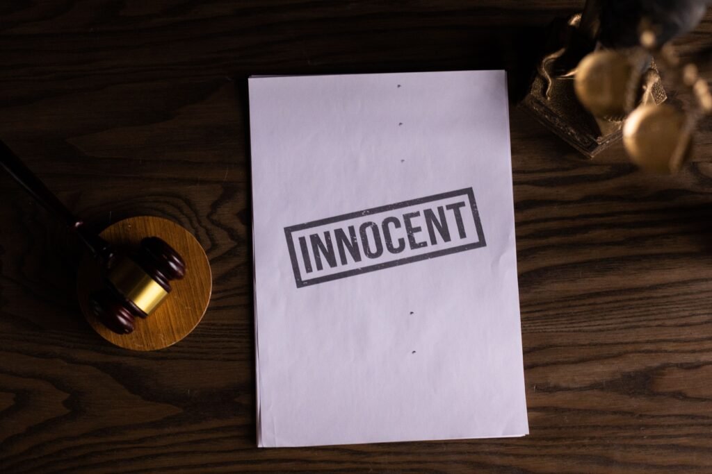 Do pending charges show up on a background check for employers