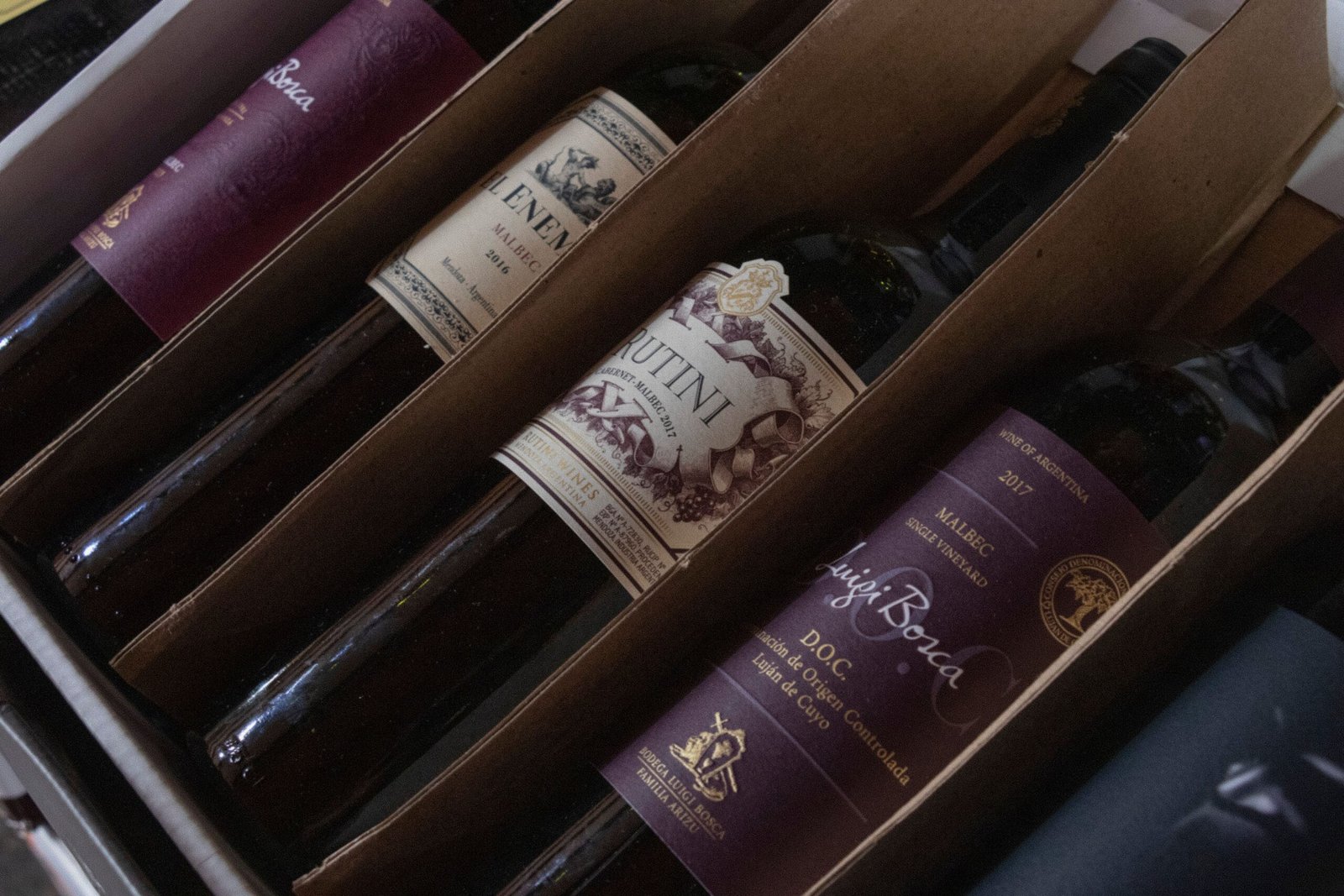 How to Get a Cork Out of a Wine Bottle with Simple Opening Tips